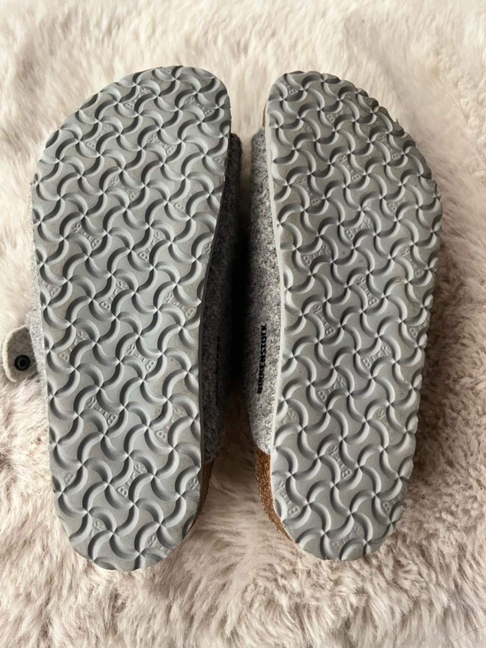 Birkenstock Arizona Gray Felt Double-Strap Shearling Slides Size 31 - Picture 6 of 9